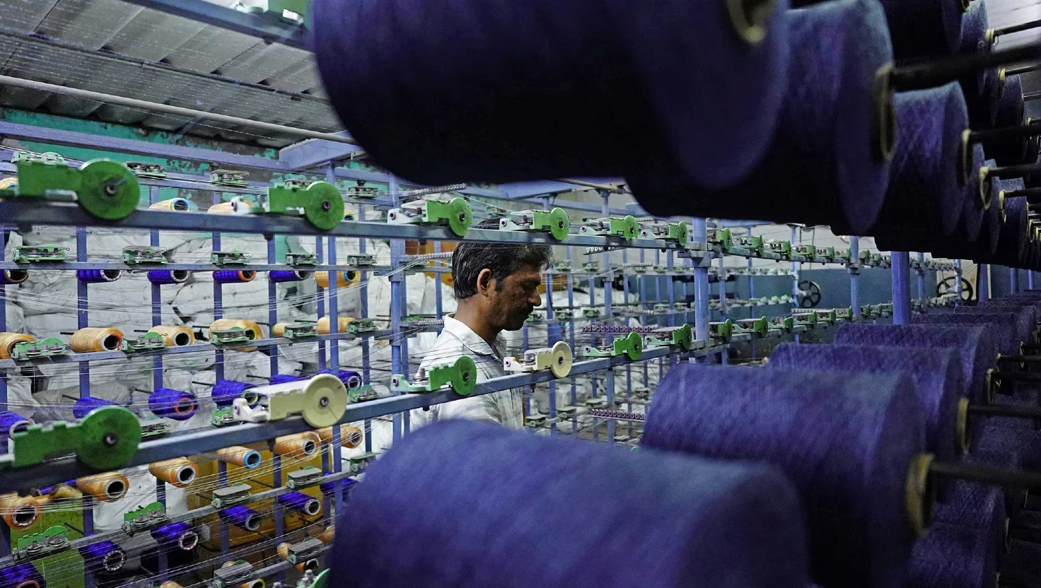 US President Trump threatens India with 25% tariffs 