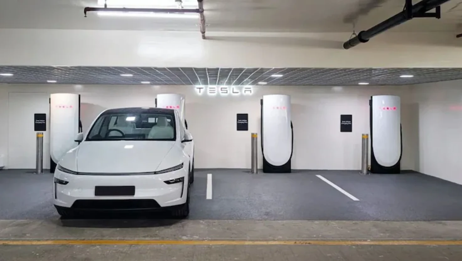 Tesla Opens First Supercharger Station in Mumbai