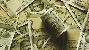 Indian Rupee Declines to 88.71 Against US Dollar as Oil Prices Rise