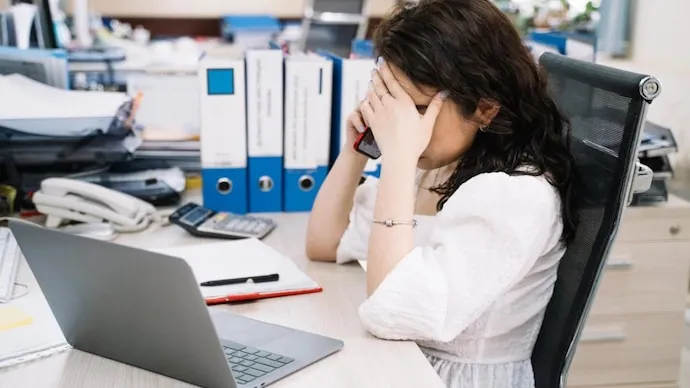 Cultural Insights from Kolkata Woman's Experience in Chennai Office