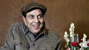 Bollywood Icon Dharmendra Discharged from Mumbai Hospital