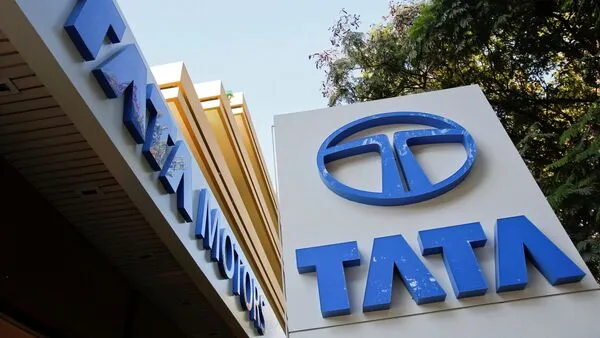 Tata Motors Reports RS 867 Crore Loss for Q2 FY2025-26