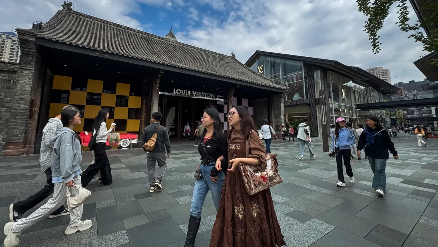 China's Investment Decline Raises Economic Growth Concerns