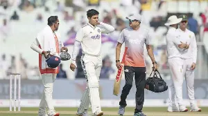 Shubman Gill Hospitalised with Neck Injury During First Test