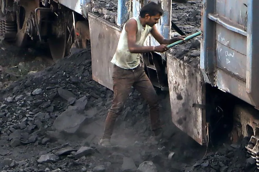 India's Core Industries Growth Remains Flat in October 2025