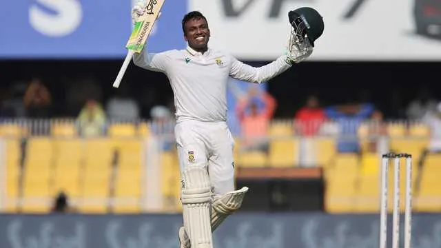 South Africa tighten grip as Senuran Muthusamy’s century shocks India in Guwahati Test