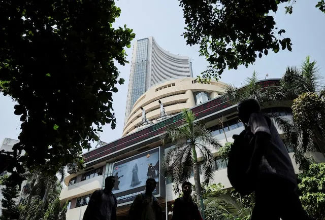 Key Indian Stocks to Monitor: HDFC Bank, NCC, JK Tyre, Groww