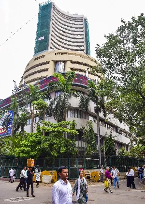 Indian Stock Market Declines as Sensex Falls Over 500 Points