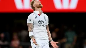 Joe Root Defends England Amid Dropped Catches in Second Ashes Test