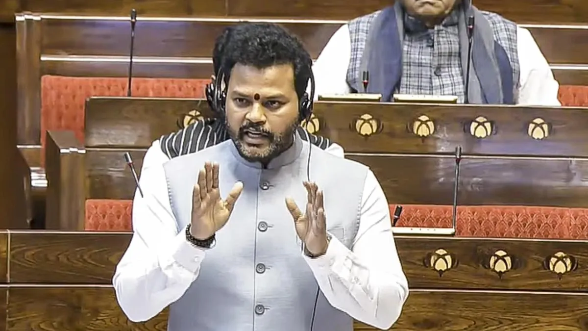 India Faces Travel Disruption Amid Pilot Shortage and New Regulations