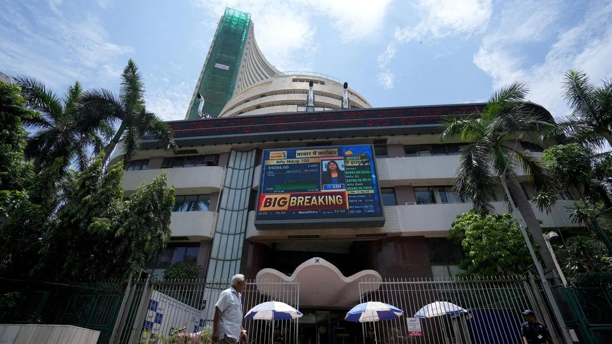 Indian Stock Market Declines as Investors Await Federal Reserve Meeting