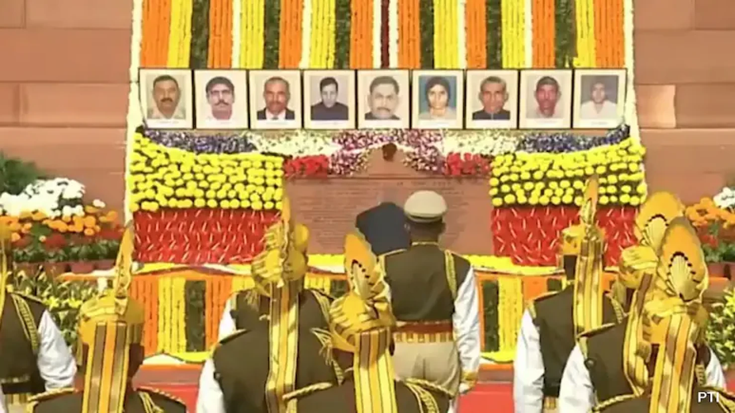 Leaders Commemorate 2001 Parliament Attack Victims in India