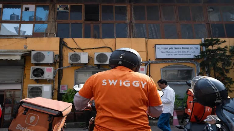 Swiggy Secures Rs 10,000 Crore to Boost Instamart Expansion