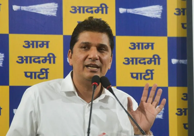 Delhi's Air Quality Crisis: Political Blame Game Intensifies