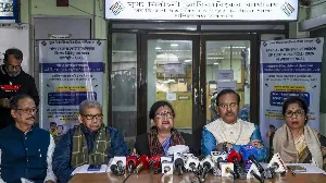 Voter Complaints Rise on First Hearing Day in Kolkata