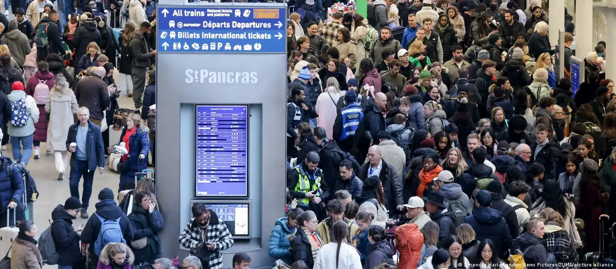Eurostar Halts All Services Between London and European Cities