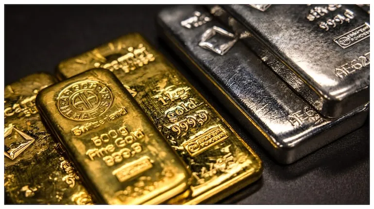 Gold and silver face volatile week as US data and Venezuela crisis collide