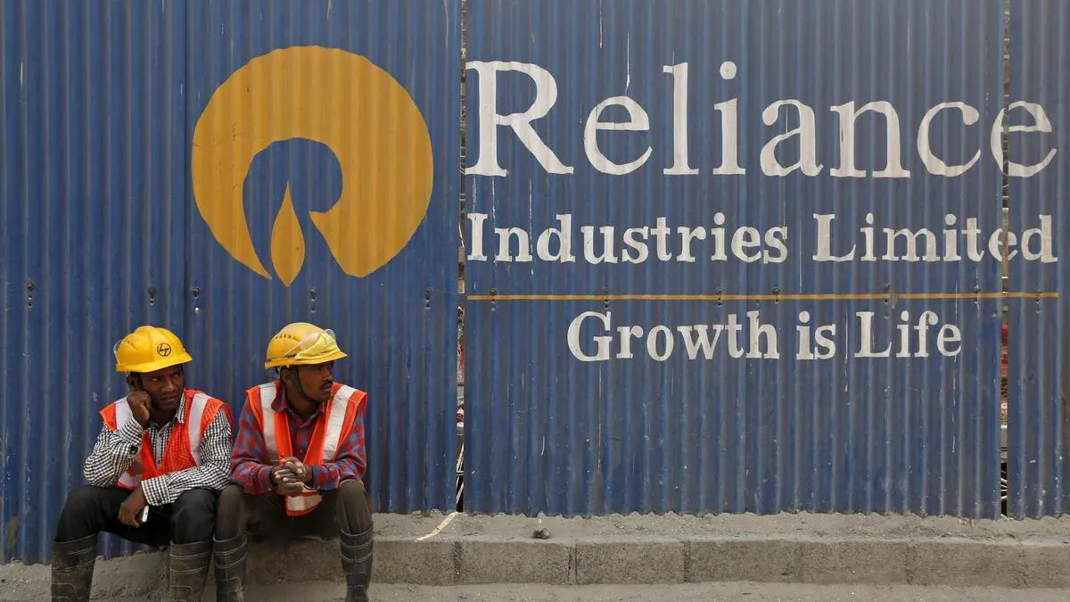 Reliance Industries Evaluates Venezuelan Oil Purchases With Conditions