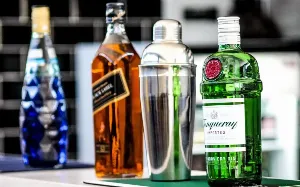 Analysts Highlight Stocks for Long-Term Investment in India