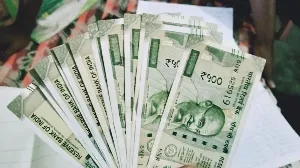 Indian Rupee Ends Slightly Higher Against the US Dollar