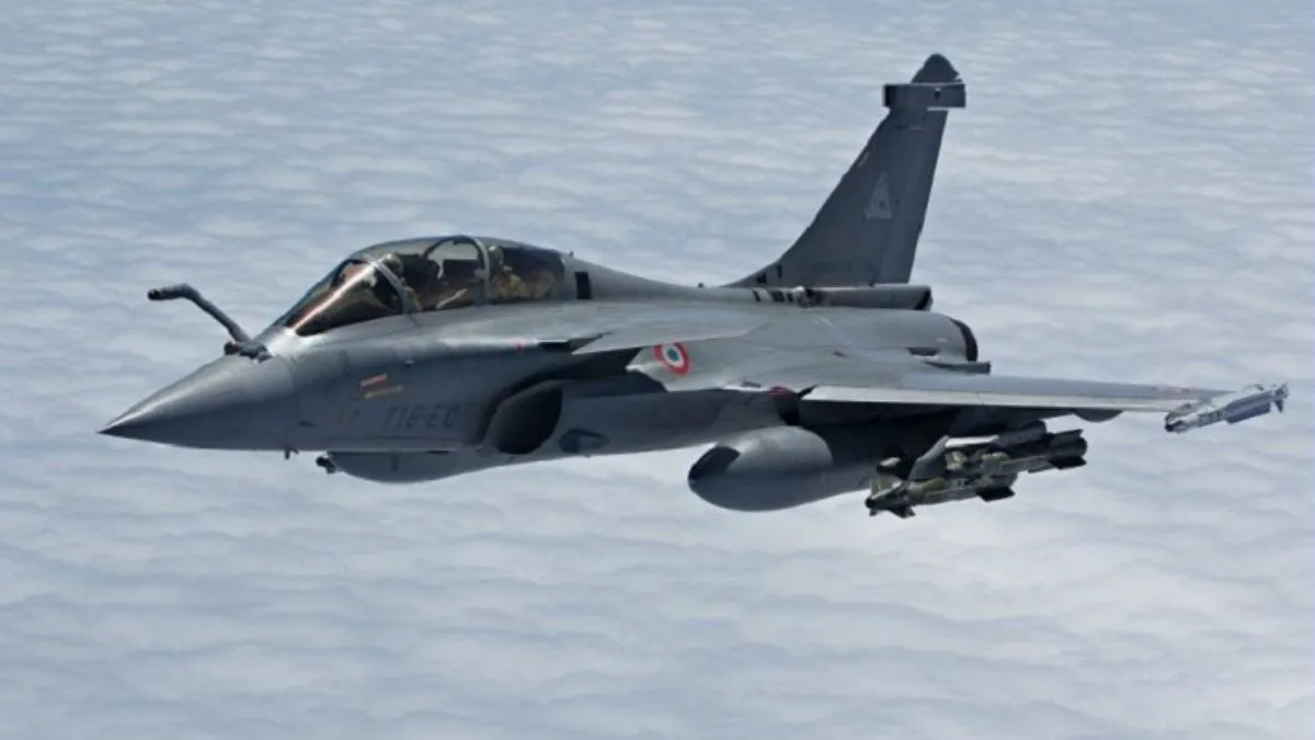 India discusses $39bn Rafale fighter jet deal with France