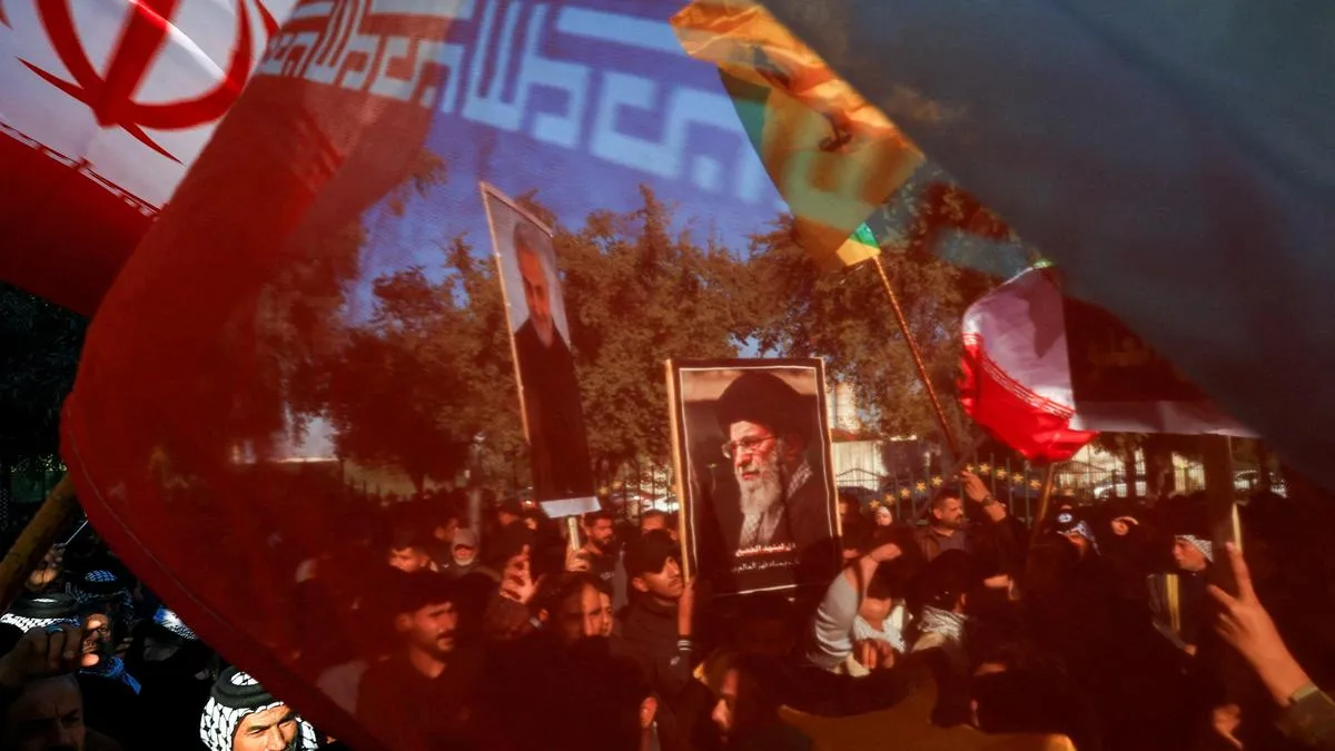 Iran Gradually Restores SMS Services Amid Internet Blackout