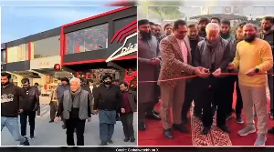 Pakistan Defence Minister Opens Counterfeit Pizza Hut Outlet