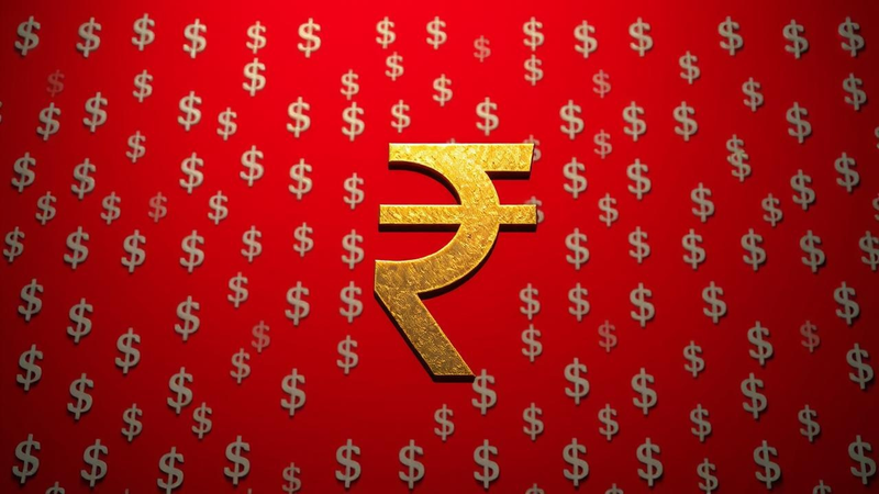 Indian Rupee Reaches Record Low of 92 Against US Dollar