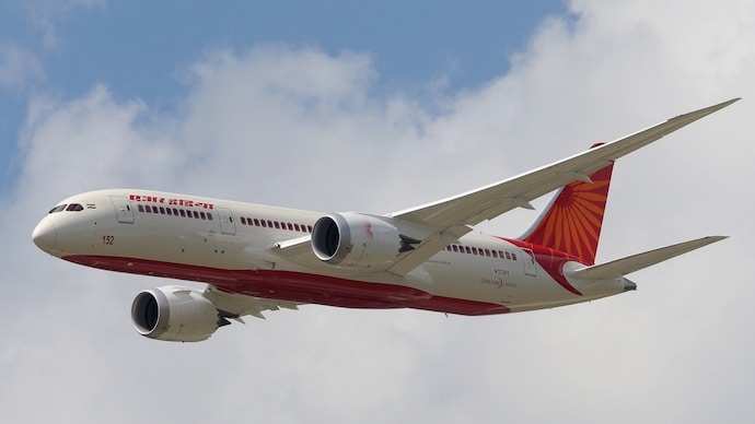 Air India Grounds Boeing 787 After Pilot Reports Fuel Control Issue