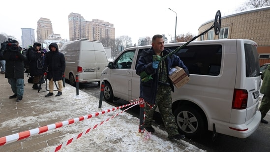 Russian General Vladimir Alexeyev Shot in Moscow Incident
