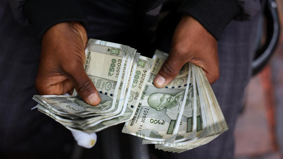 Indian Rupee Depreciates to 90.70 Against US Dollar Amid Challenges