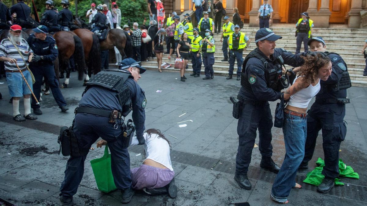 Police Justify Actions Amid Protests During Israeli President's Visit