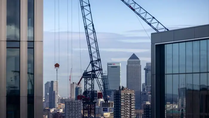 UK Economy Grows by 0.1% in Final Quarter of 2025