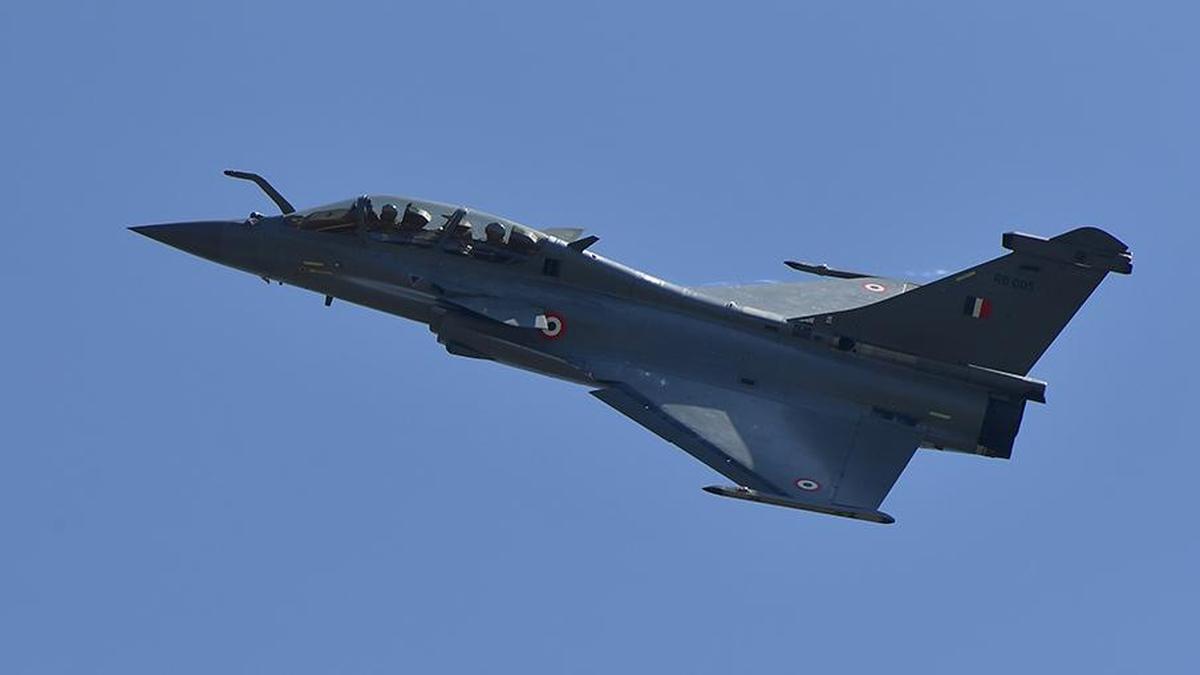 India's Defence Acquisition Council Approves ₹3.60 Lakh Crore Procurements