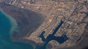 Iran's Revolutionary Guards Conduct Military Drills in Strait of Hormuz