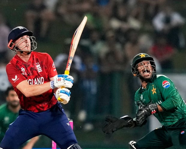 Pakistan Bat First Against England in T20 World Cup Super Eight