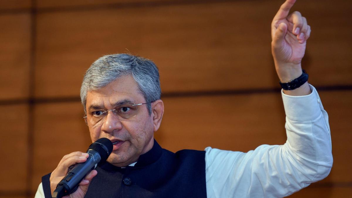 Indian Minister Urges Online Platforms to Share Content Revenue Fairly