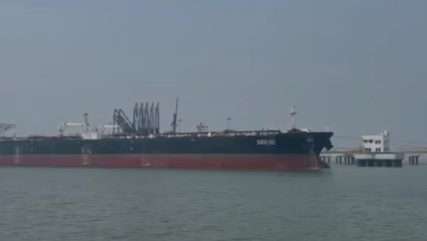 Strait of Hormuz Oil Tanker Reaches India Amid Middle East War