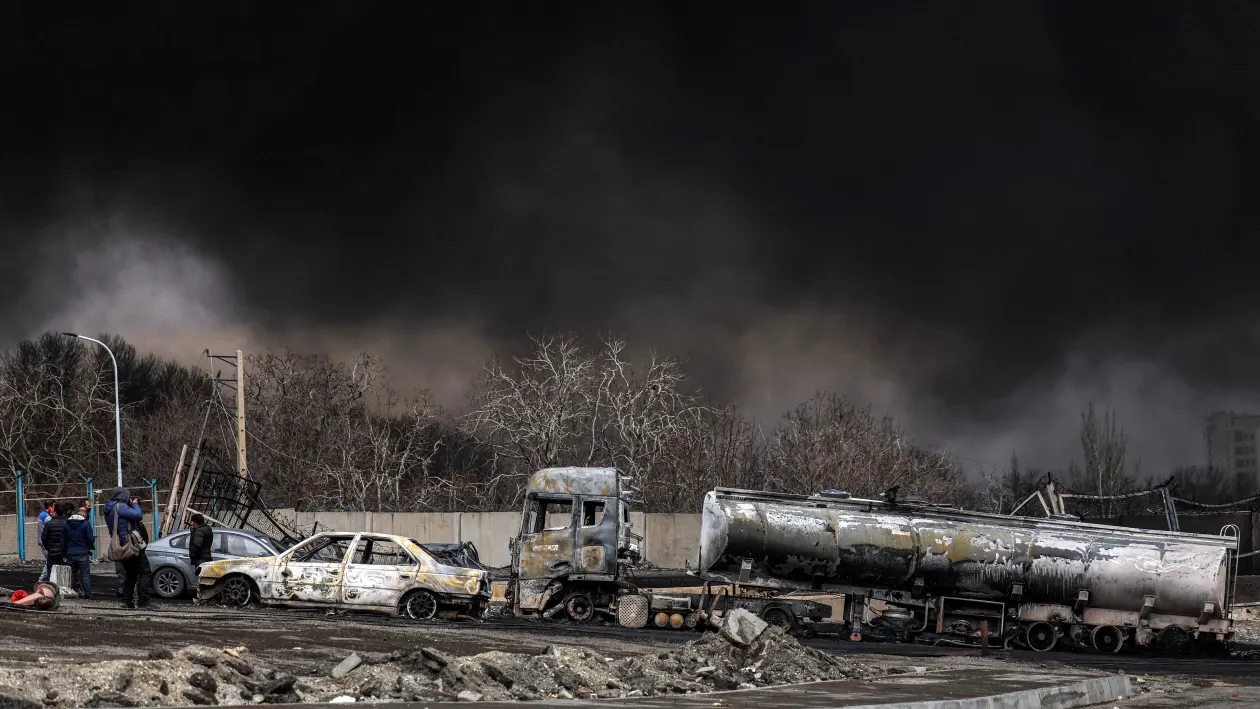 India Backs IEA Emergency Oil Release as Markets Remain Cautious