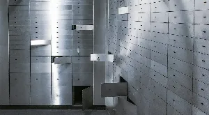 SEBI Chief Advises Against Unfounded Allegations Following HDFC Bank Exit