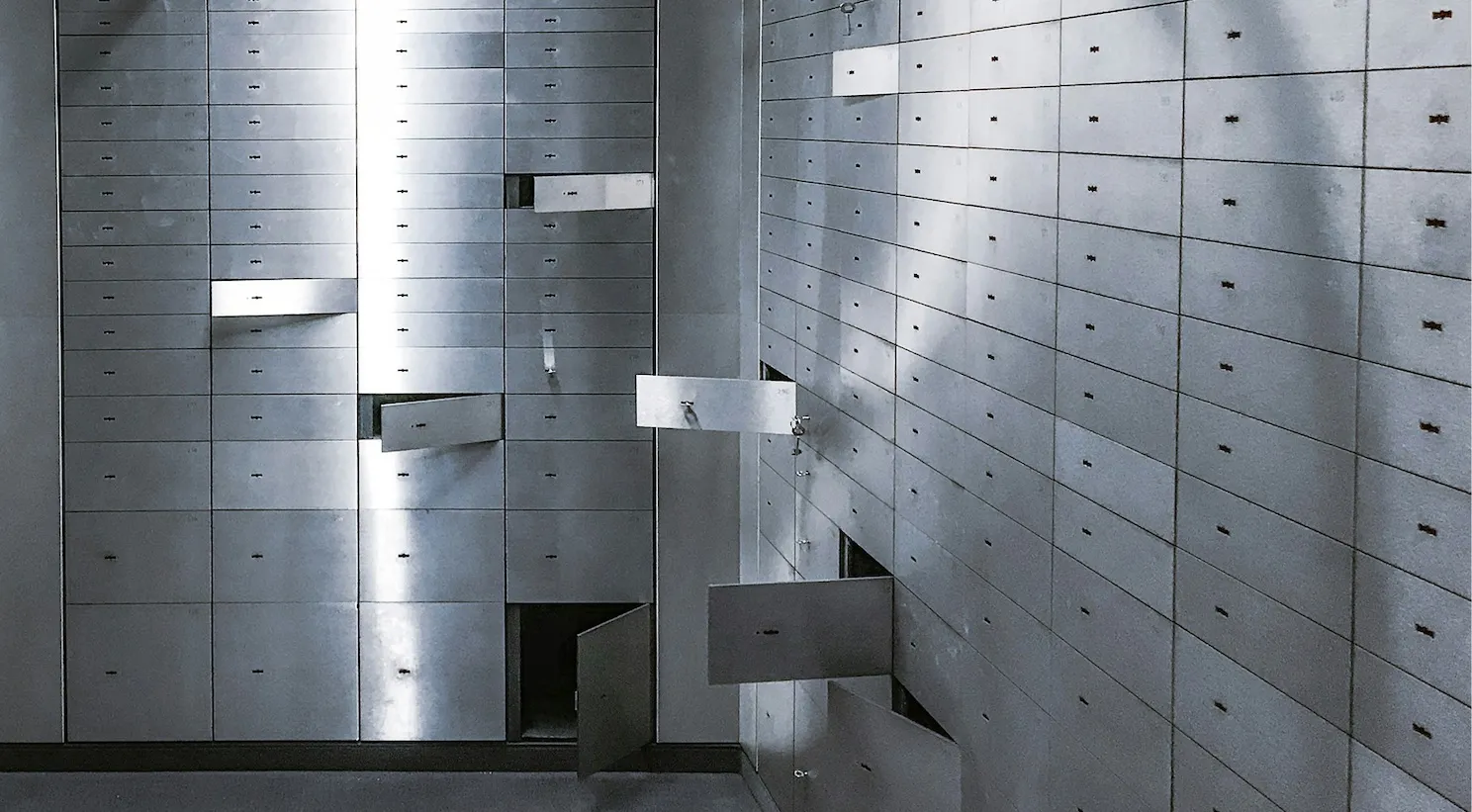 SEBI Chief Advises Against Unfounded Allegations Following HDFC Bank Exit