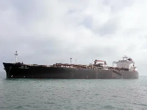 Indian LPG Carriers Transit the Strait of Hormuz Amid Tensions