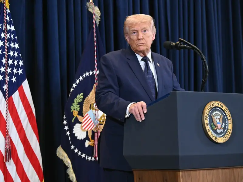 Trump Issues Ultimatum to Iran Over Strait of Hormuz Access