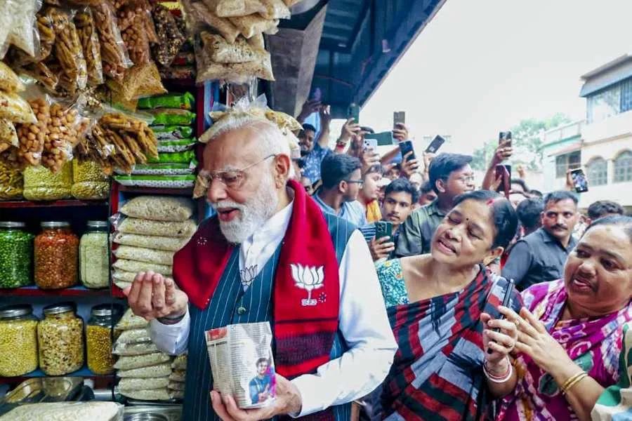 Modi Claims West Bengal Election Vital for State's Identity