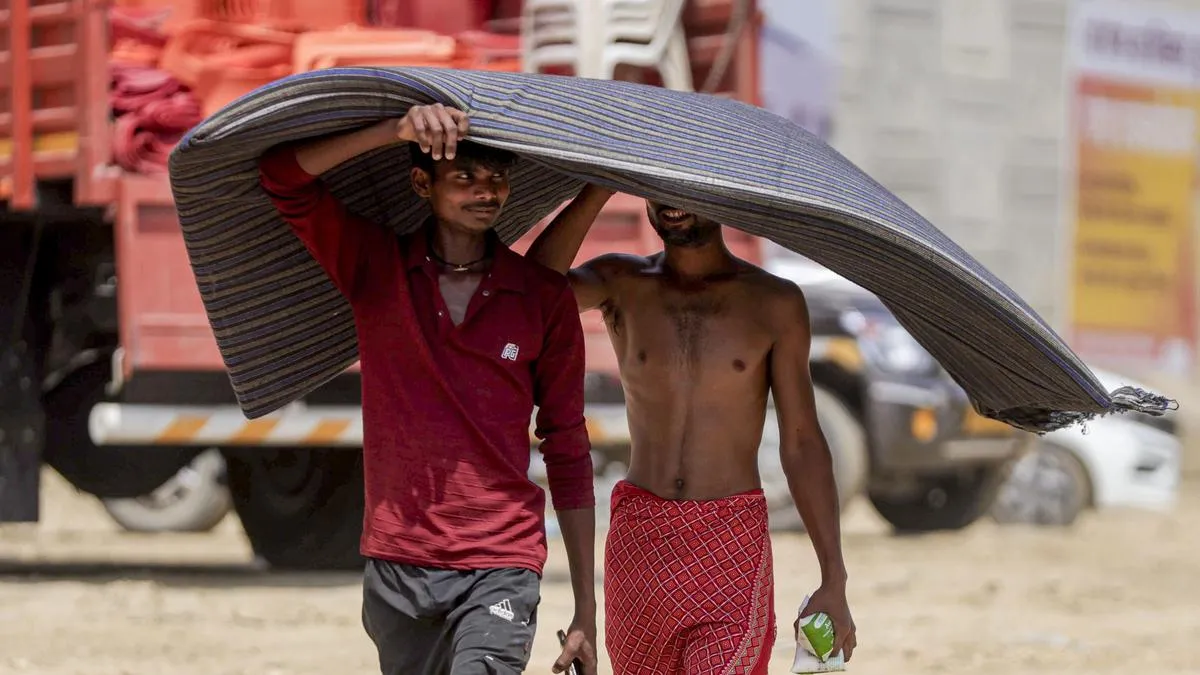 Severe Heatwave Hits Uttar Pradesh, Banda Records 45.6°C