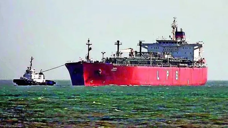 LPG Tanker En Route to India Clears Strait of Hormuz