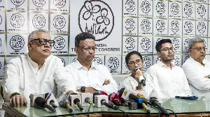 Mamata Banerjee Declines to Resign After Electoral Loss in West Bengal