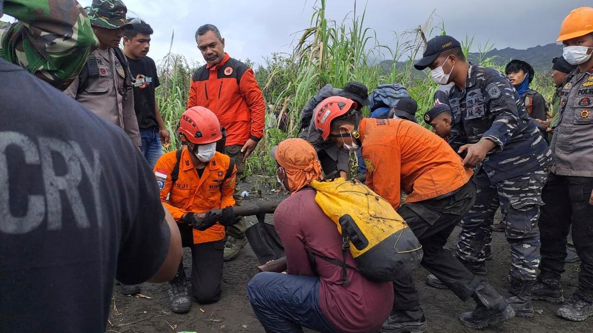 Body Recovery After Mount Dukono Eruption Claims Hikers' Lives