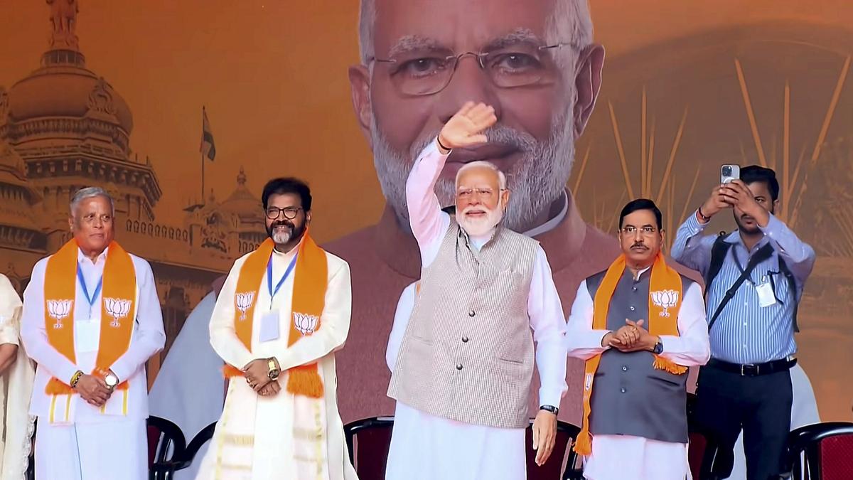Prime Minister Modi Criticises Congress for Betraying DMK Alliance