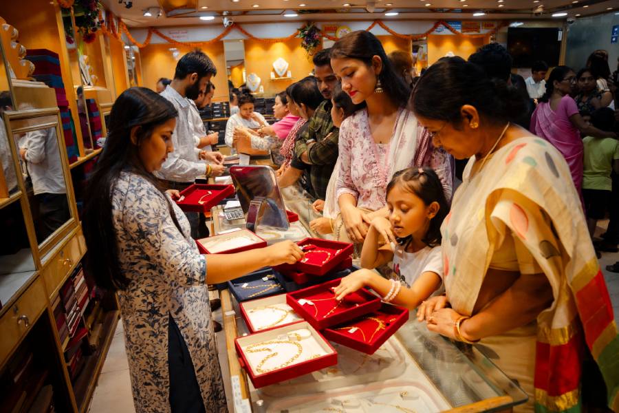 Indian Prime Minister Urges Reduction in Gold Purchases to Save Forex